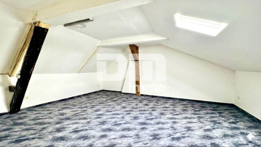 Historisches Fachwerk-Ensemble mit Renditepotenzial in zentraler Lage von Northeim - DG WE2 Ausgebauter Dachbereich